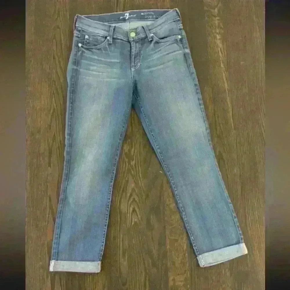 7 for all Mankind size 25 - skinny crop and roll jean capri